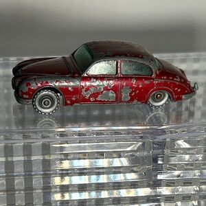 Vintage Matchbox Lesney No. 65 Jaguar 3.4 Litre Sedan